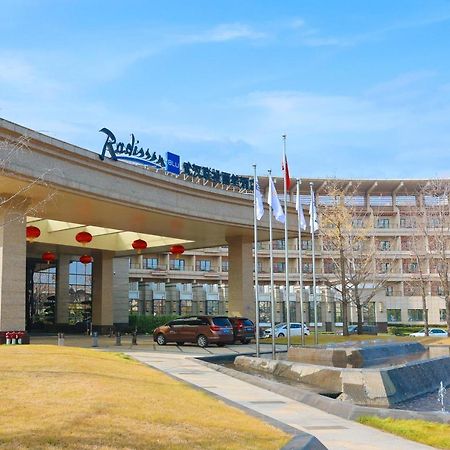 Radisson Blu Hotel Wuhan Etd Zone Exterior foto