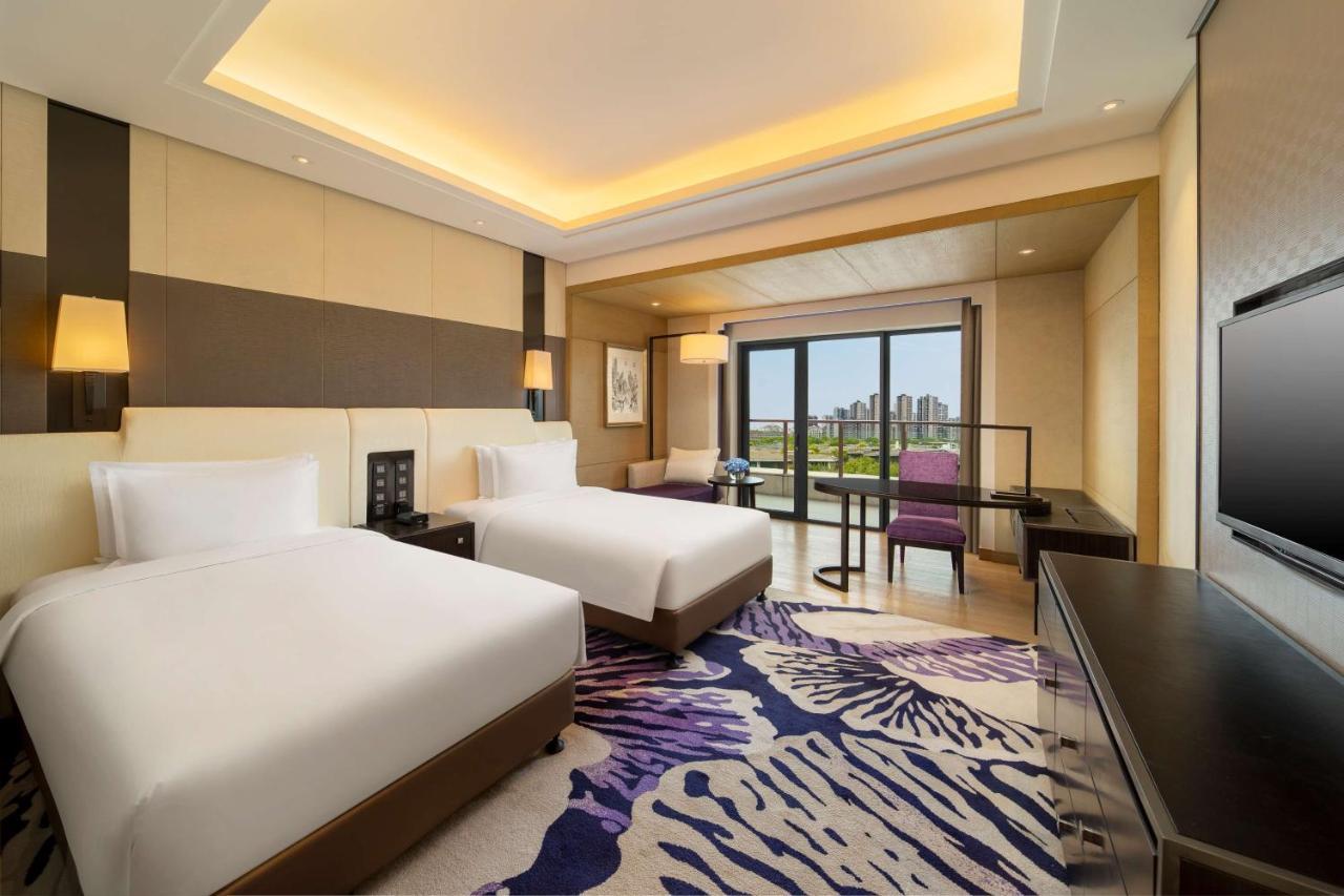 Radisson Blu Hotel Wuhan Etd Zone Exterior foto