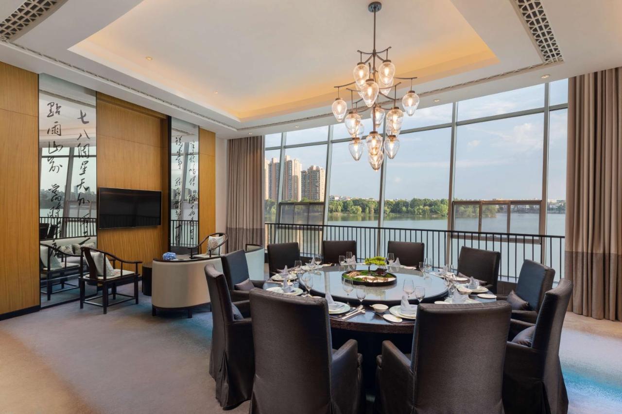 Radisson Blu Hotel Wuhan Etd Zone Exterior foto